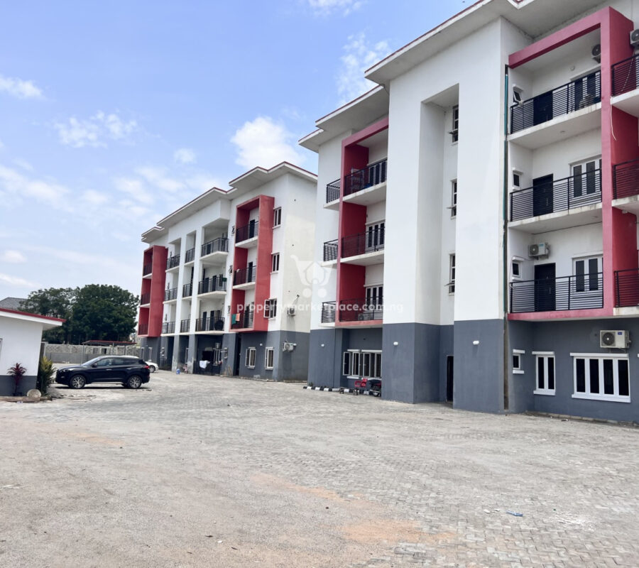 Luxurious 4 bedroom terrace duplex with a room Bq