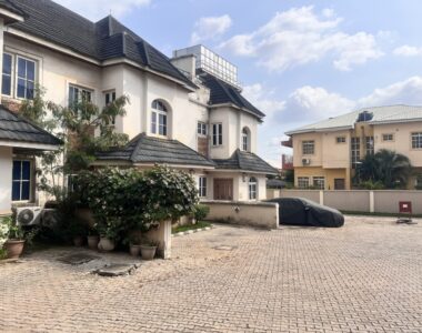Nice 4 bedroom terrace duplex with a room Bq
