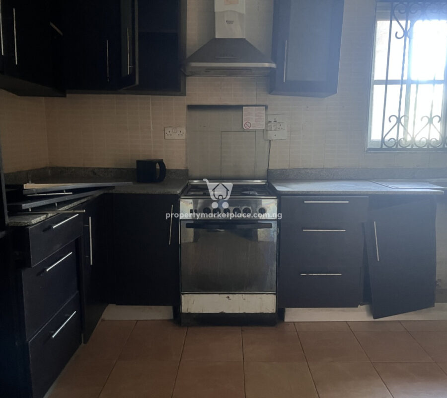 Nice 4 bedroom terrace duplex with a room Bq
