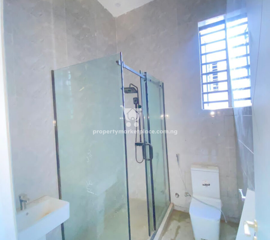 Automated 5 bedroom detached duplex with Bq