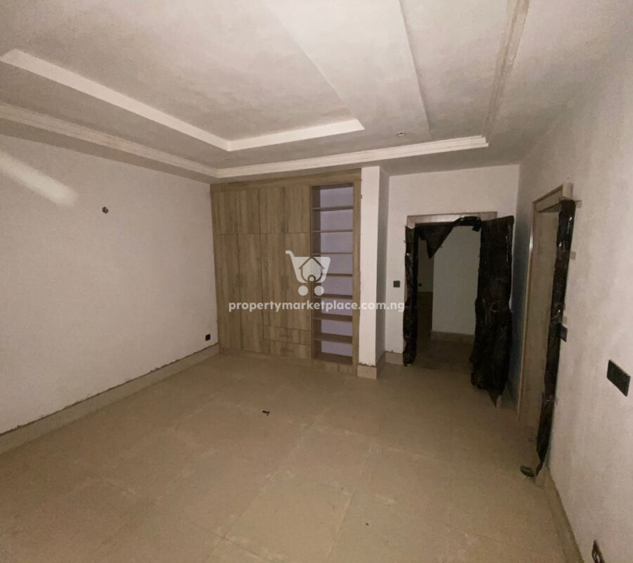 Luxurious 3 bedroom flat