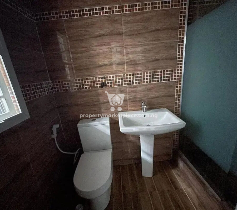 Luxury 3 bedroom flat with Bq