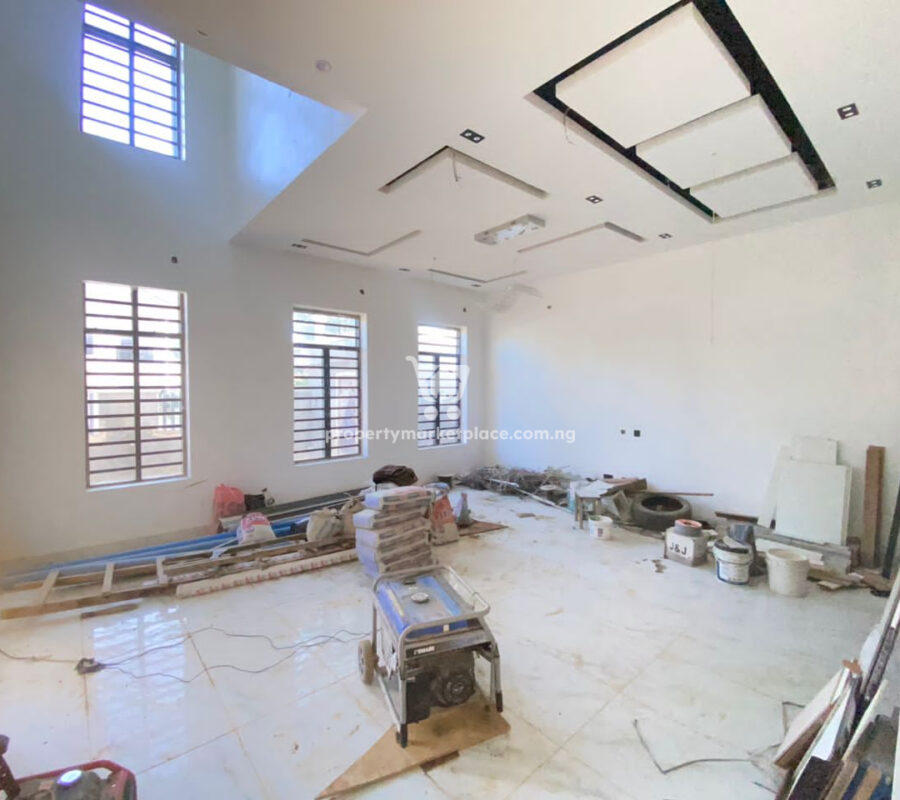 Automated 5 bedroom detached duplex with Bq