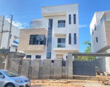 Automated 5 bedroom detached duplex with Bq