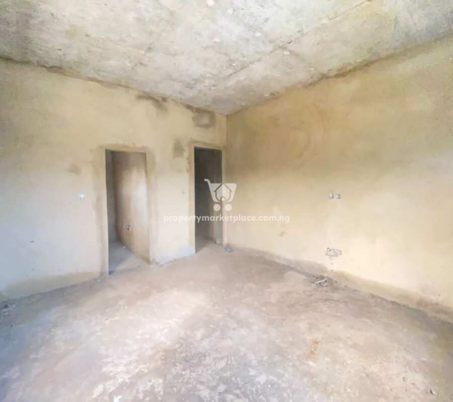 Massive 3 bedroom flat with Bq in a nice estate