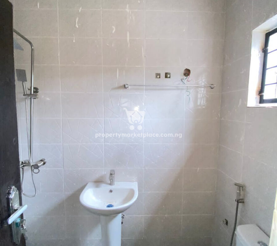 Nicely built 2 bedroom flat