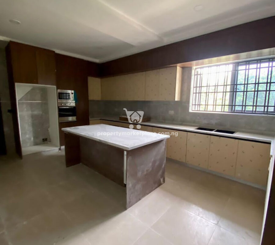 Fantastic 5 bedroom detached duplex with elevator, basement & Bq