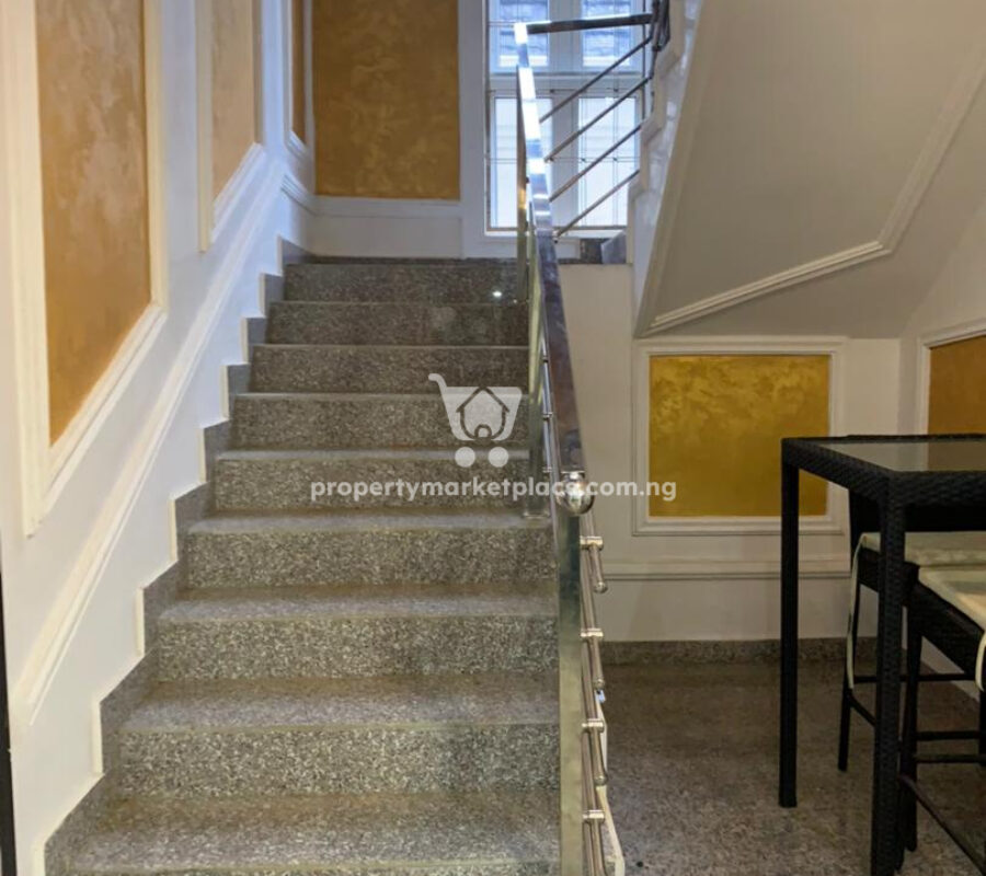 Nicely furnished 4 bedroom detached duplex with 1 bedroom guest chalet