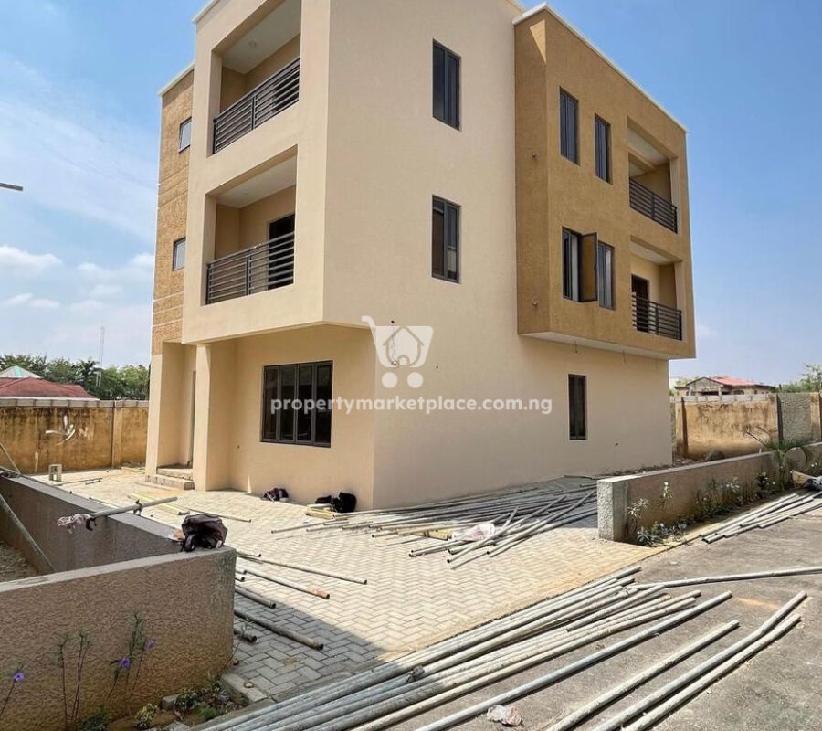 6 bedroom detached duplex with a guest room and Bq
