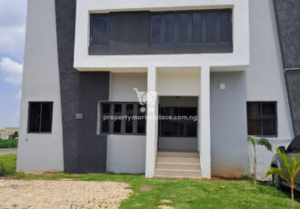 Luxurious 4 bedroom terrace duplex in a nice and secured estate