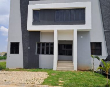 Luxurious 4 bedroom terrace duplex in a nice and secured estate