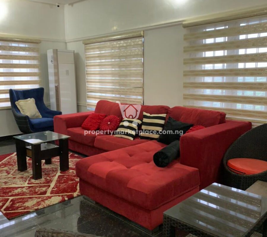 Nicely furnished 4 bedroom detached duplex with 1 bedroom guest chalet