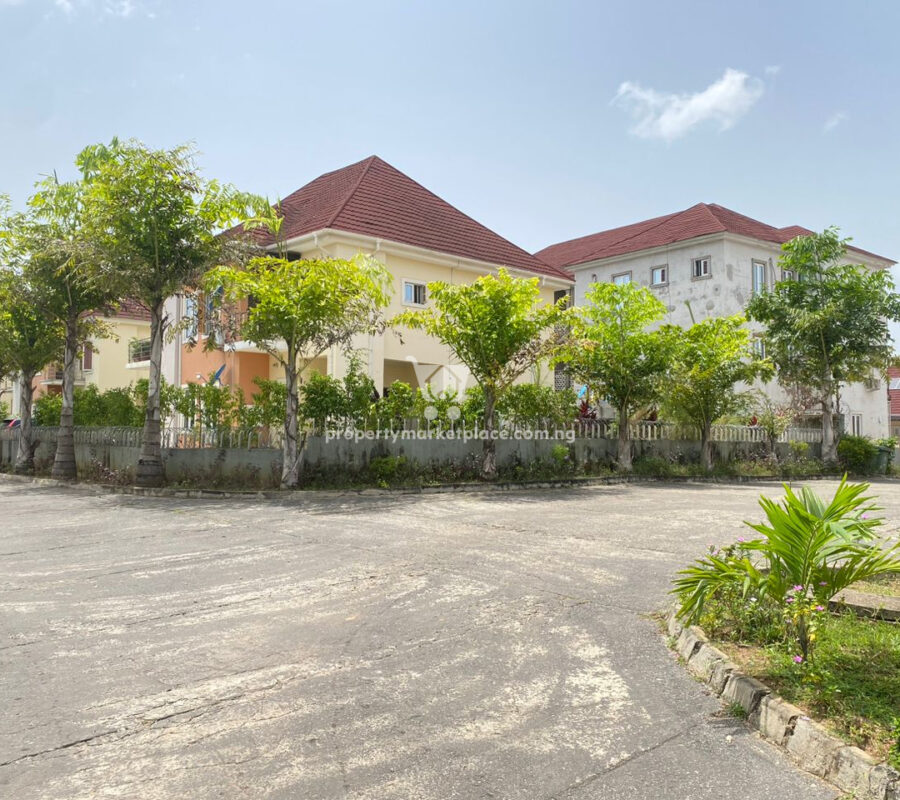 Tastefully 3 bedroom flat in a nice and serene area