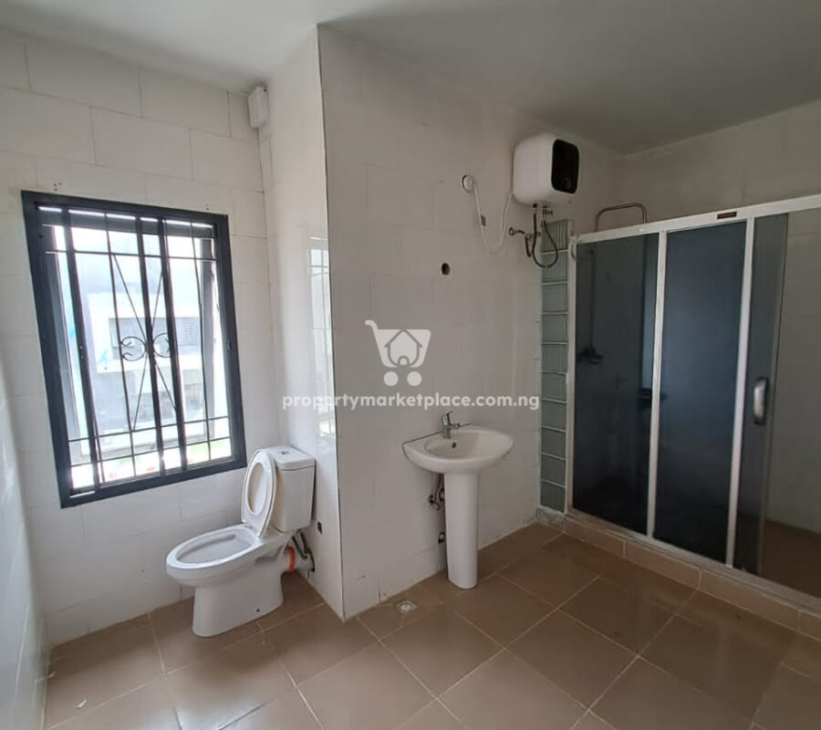 Luxurious 4 bedroom terrace duplex in a nice and secured estate