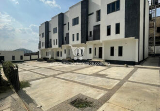 Luxurious 4 bedroom terrace duplex with a room Bq