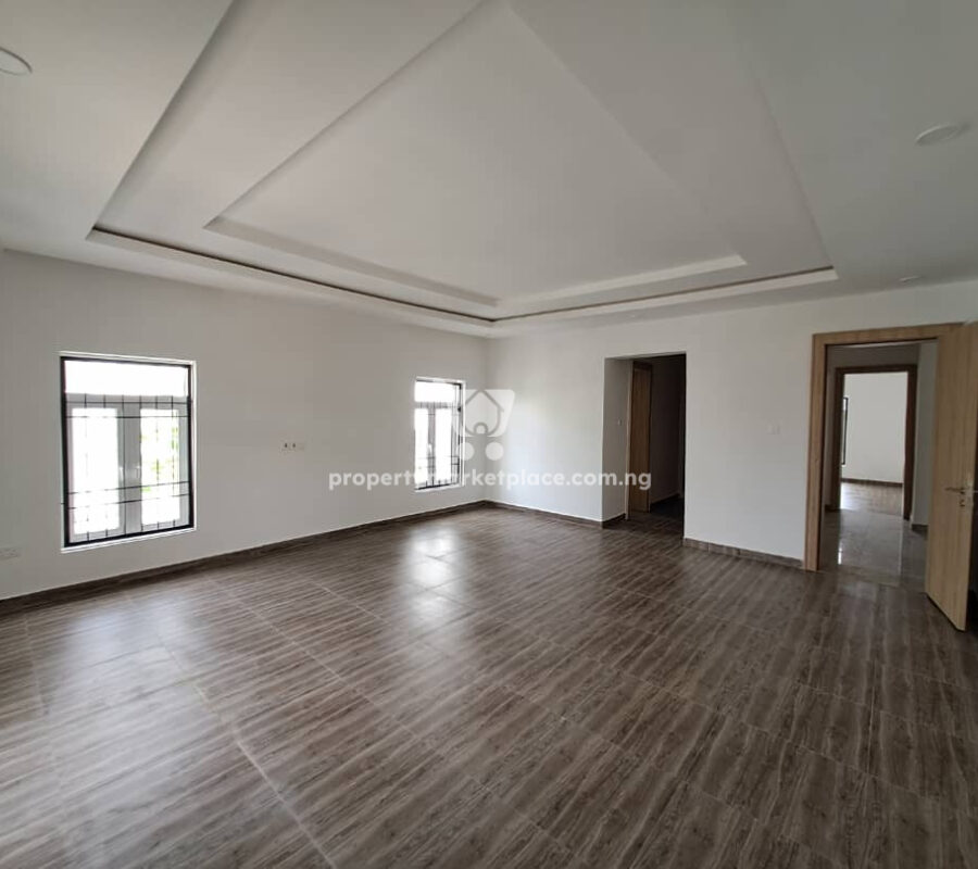 Exotic 5 bedroom detached duplex with 2 bedroom guest chalet