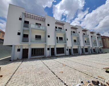 Luxurious 4 bedroom terrace duplex with 2 living rooms and Bq