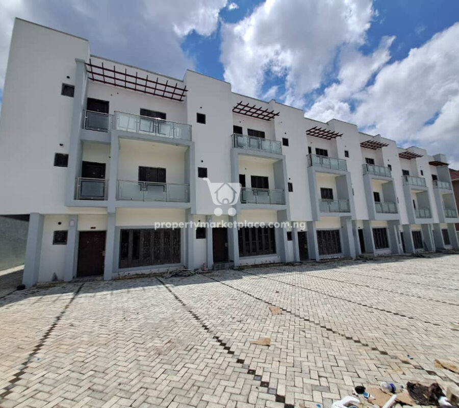 Luxurious 4 bedroom terrace duplex with 2 living rooms and Bq