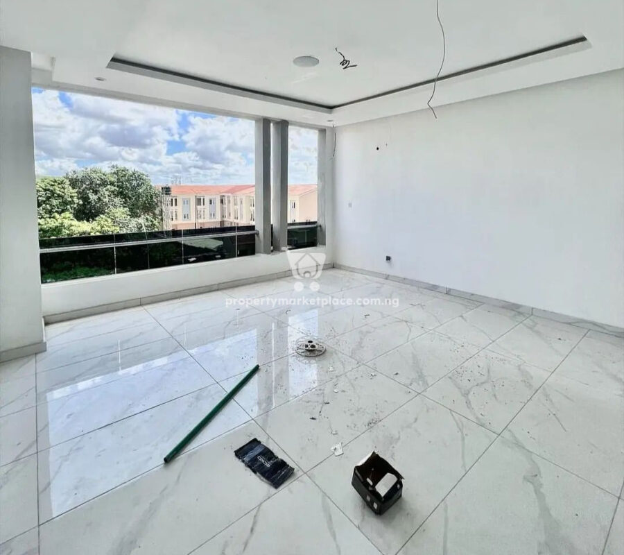 Exotic 6 bedroom detached duplex with 1 room Bq