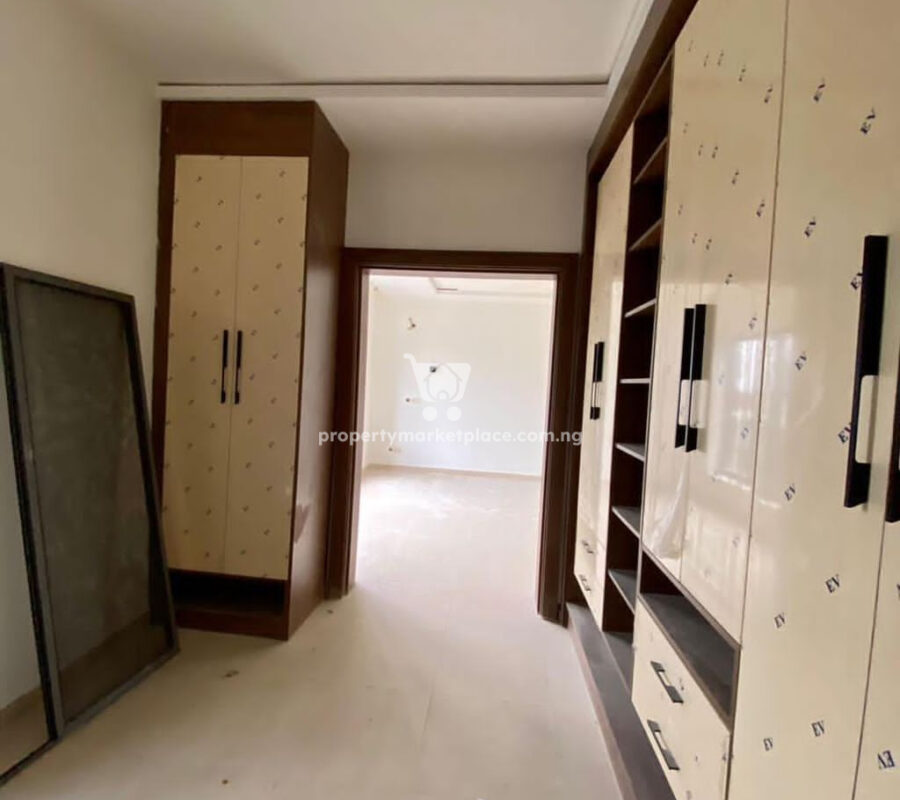 Fantastic 5 bedroom detached duplex with elevator, basement & Bq