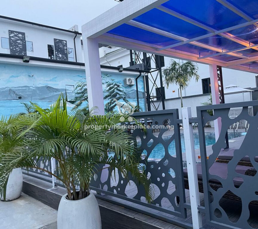 Exquisite 6 bedroom detached duplex with 1 room Bq