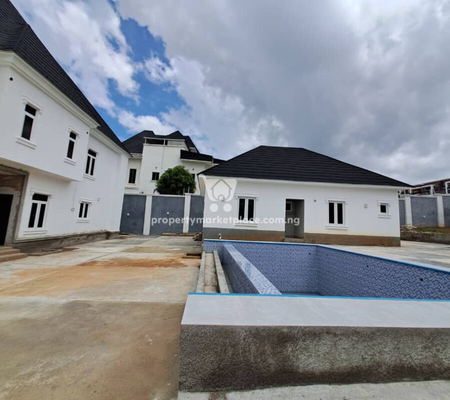 Exotic 5 bedroom detached duplex with 2 bedroom guest chalet