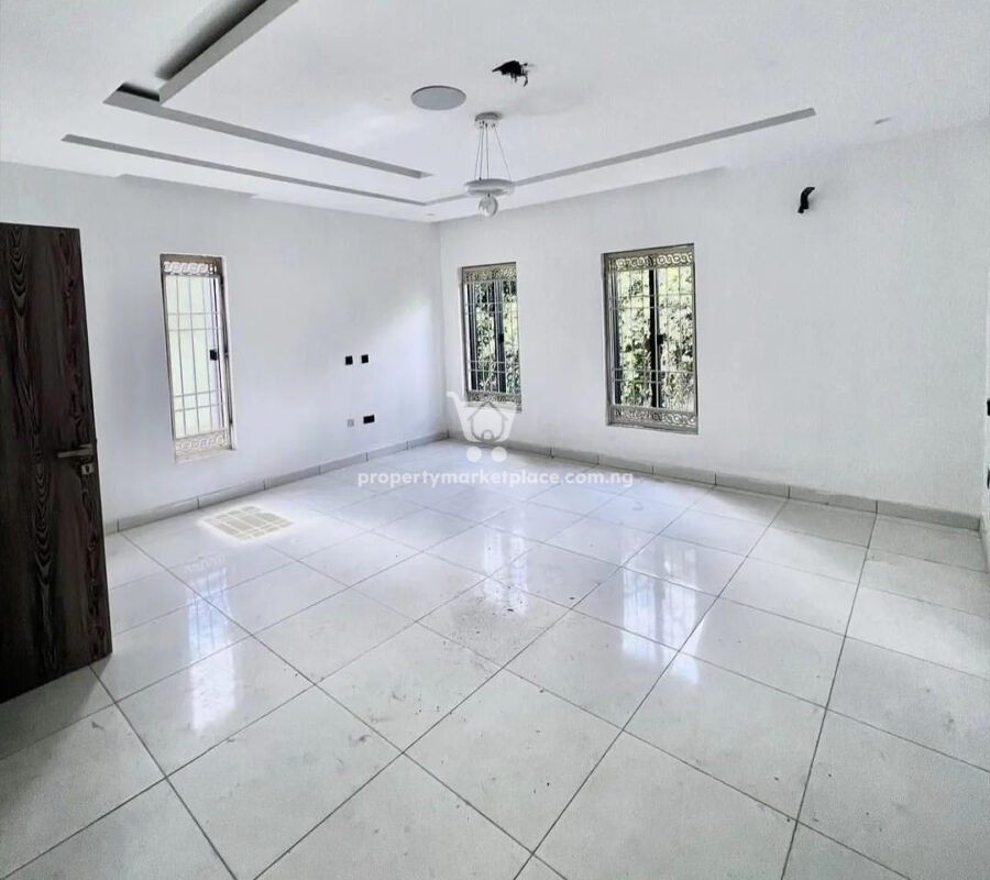 Exotic 6 bedroom detached duplex with 1 room Bq