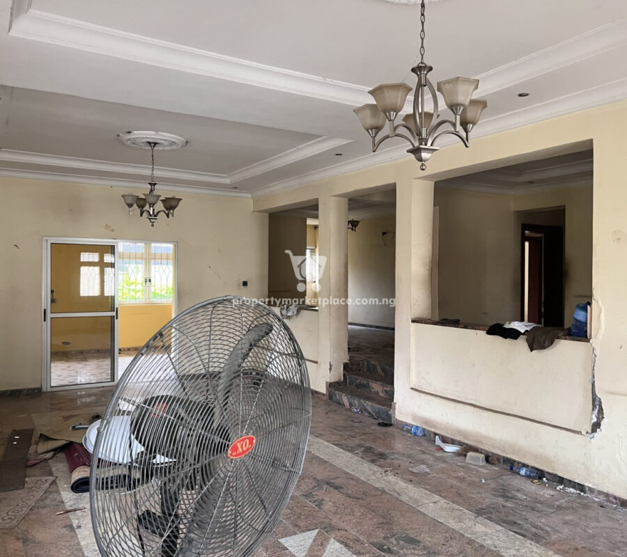 Ambassadorial 5 bedroom detached duplex with 3 and 2 bed guest chalet