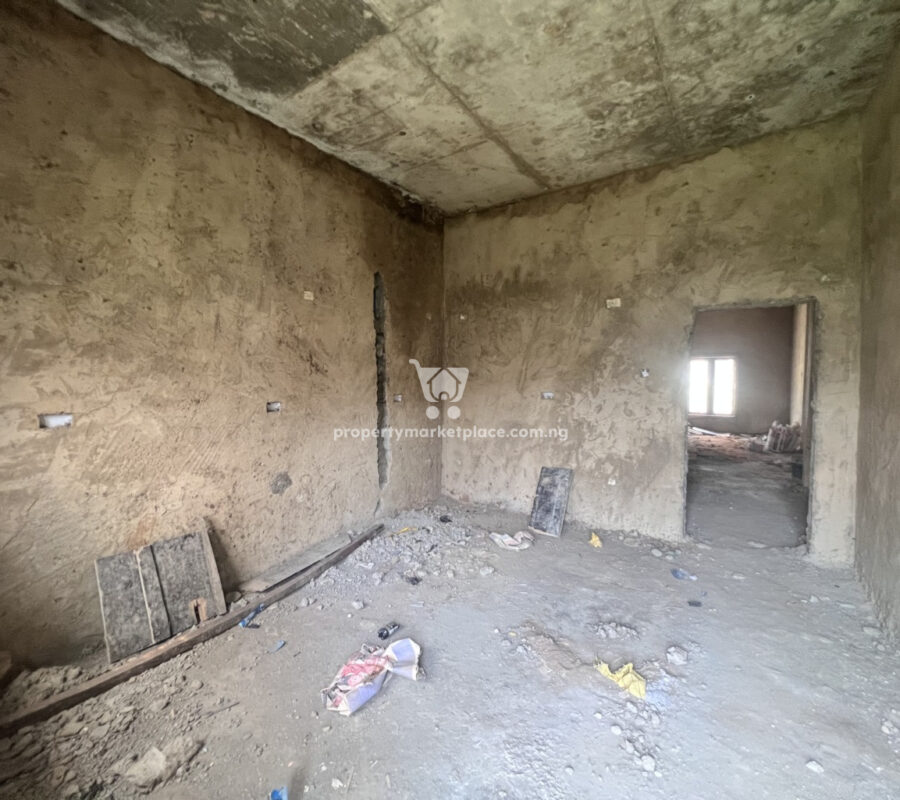 Luxurious 4 bedroom terrace duplex in a nice area