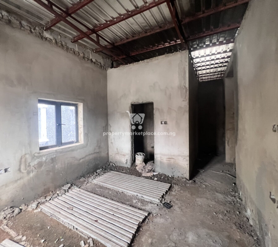 Luxurious 4 bedroom terrace duplex in a nice area
