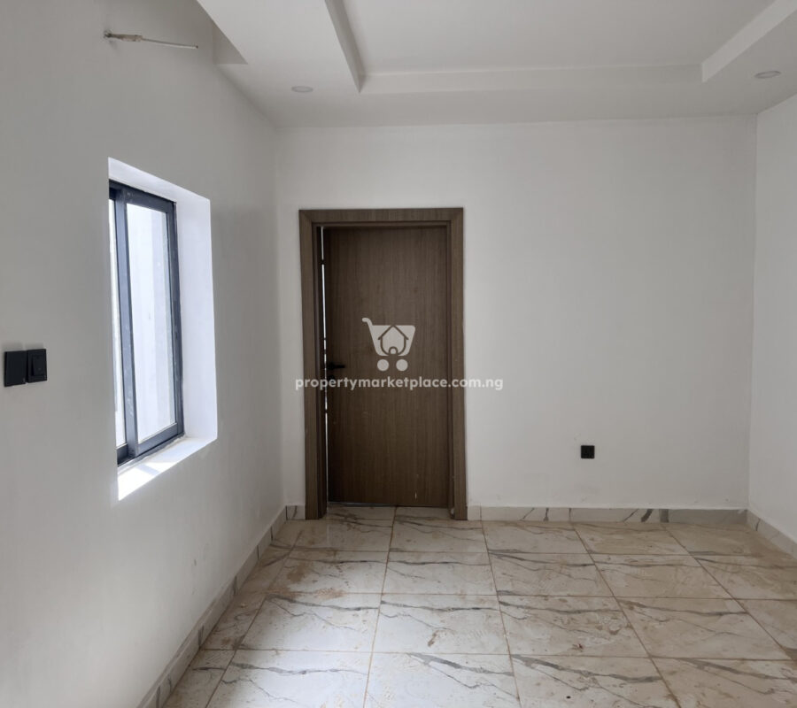 Luxurious 4 bedroom Terrace duplex with Bq