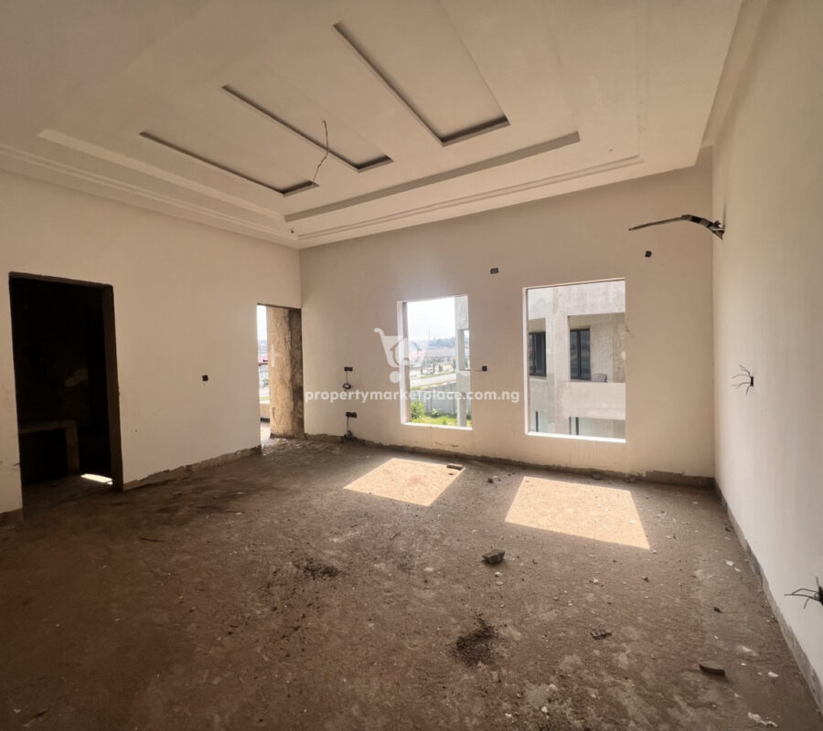 Gigantic 8 bedroom mansion with 2 rooms Bq