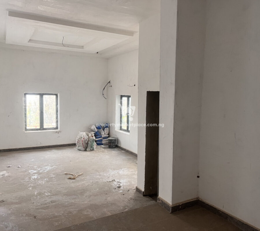 Luxurious 4 bedroom terrace duplex with a room Bq