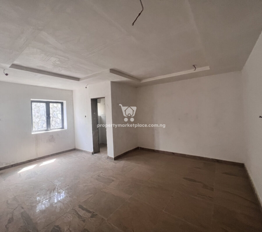 Luxurious 4 bedroom terrace duplex with a room Bq