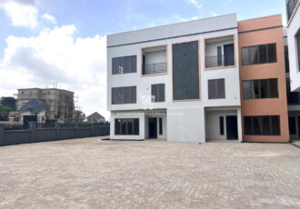 Exquisite 4 bedroom terrace duplex with a room Bq