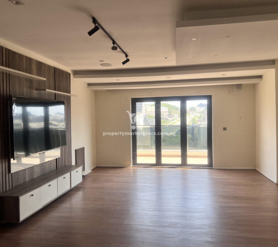 Automated 5 bedroom detached duplex with Bq in a classy area