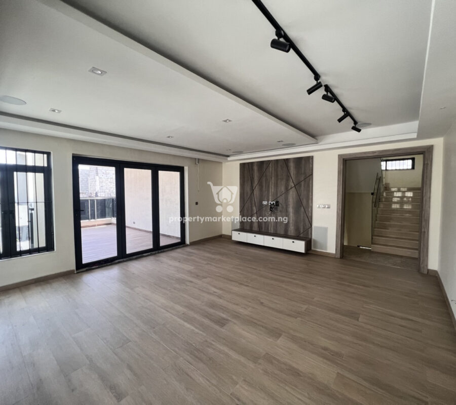 Automated 5 bedroom detached duplex with Bq in a classy area