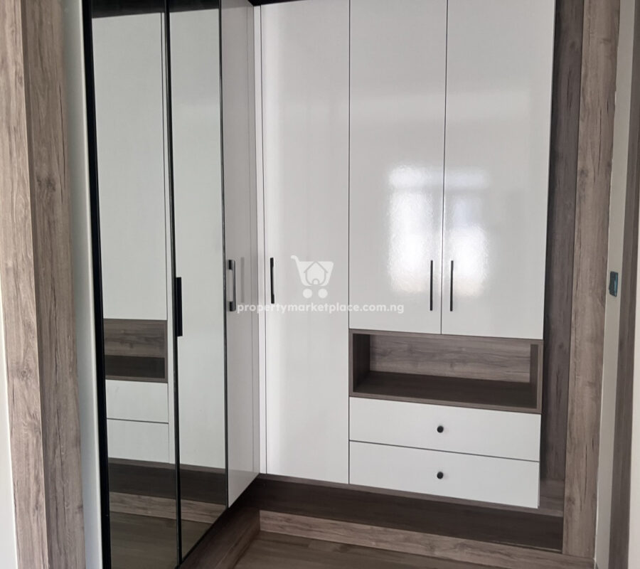 Automated 5 bedroom detached duplex with Bq in a classy area