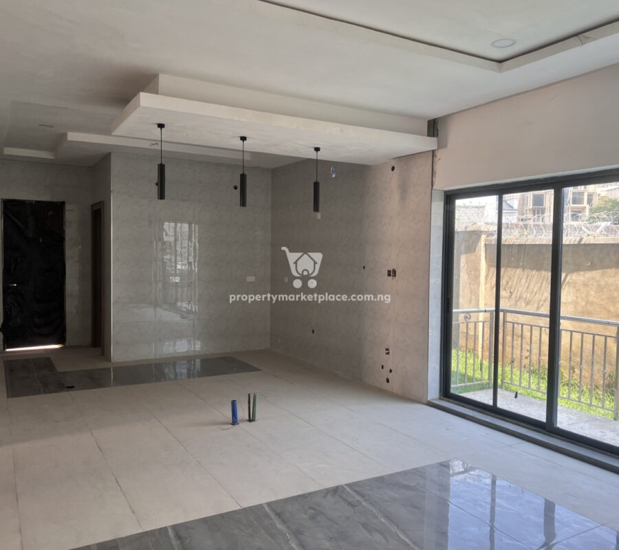 Exquisite 5 bedroom detached duplex with Bq in a classy area