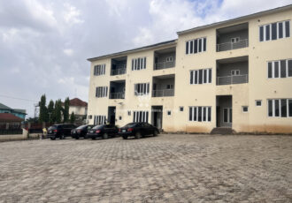 Luxurious 4 bedroom terrace duplex with a room Bq