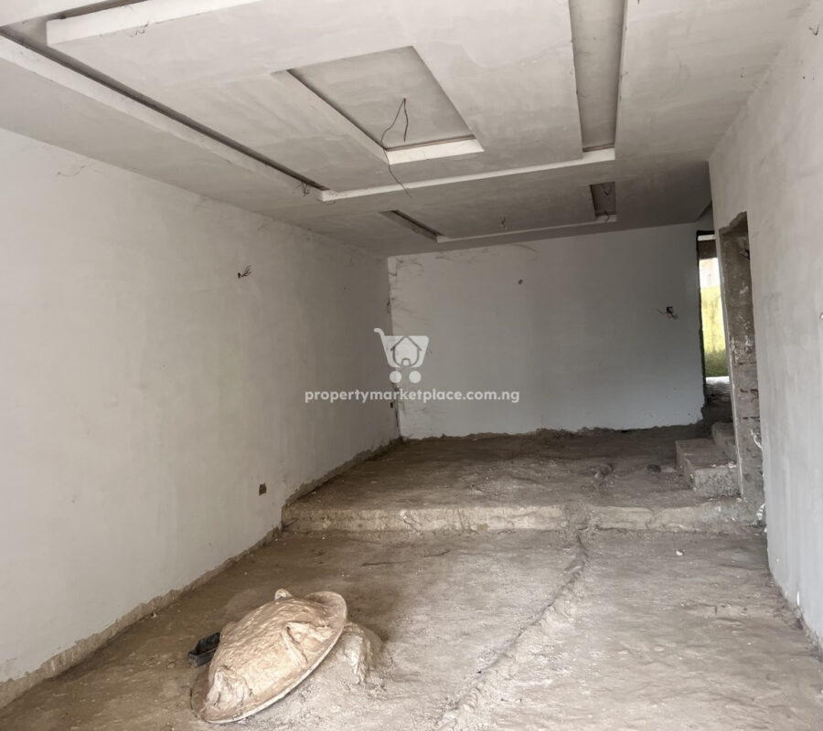Luxurious 4 bedroom terrace duplex with a room Bq