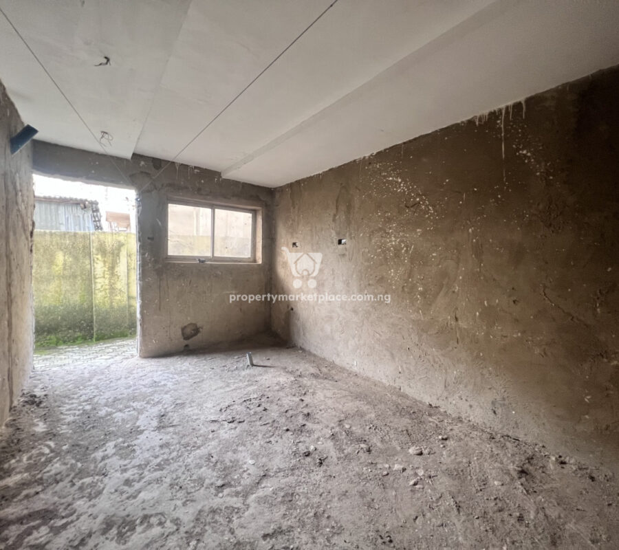 Luxurious 4 bedroom terrace duplex with a room Bq