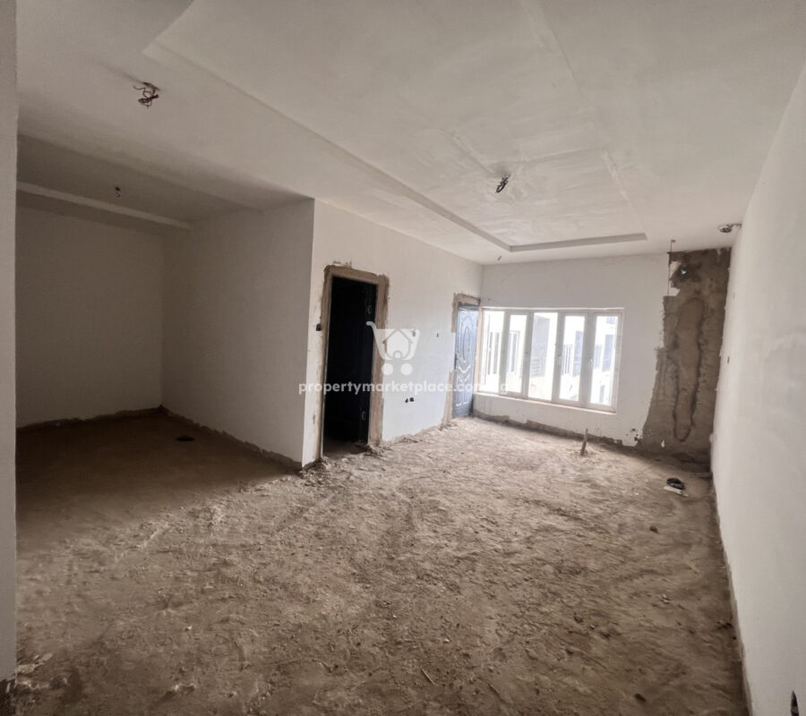 Luxurious 4 bedroom terrace duplex with a room Bq