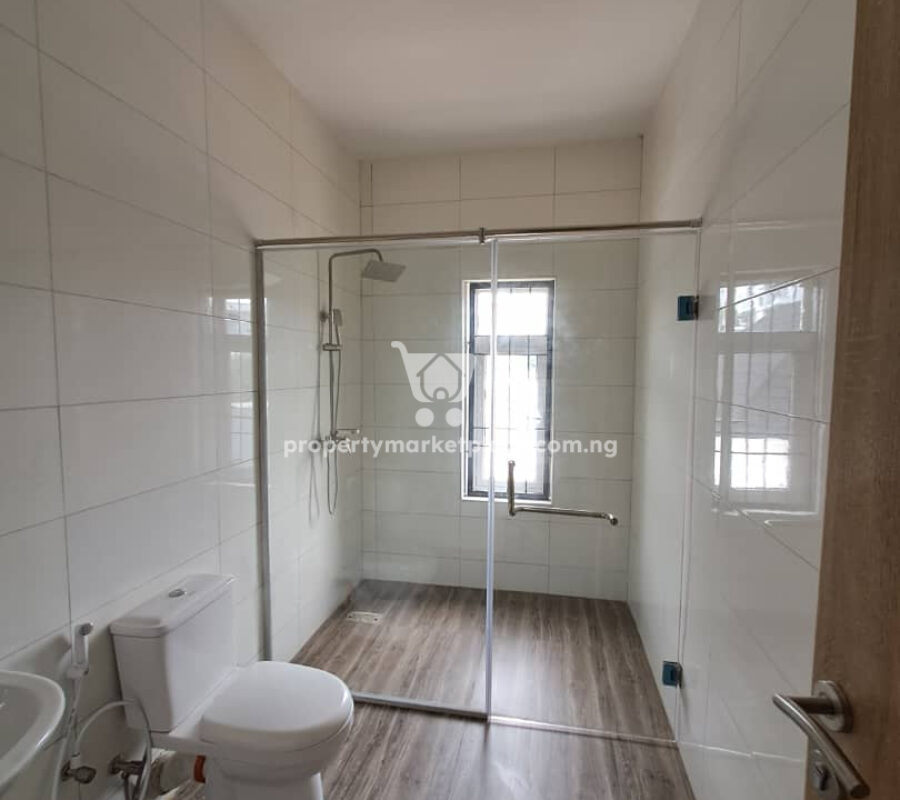 Exotic 5 bedroom detached duplex with 2 bedroom guest chalet