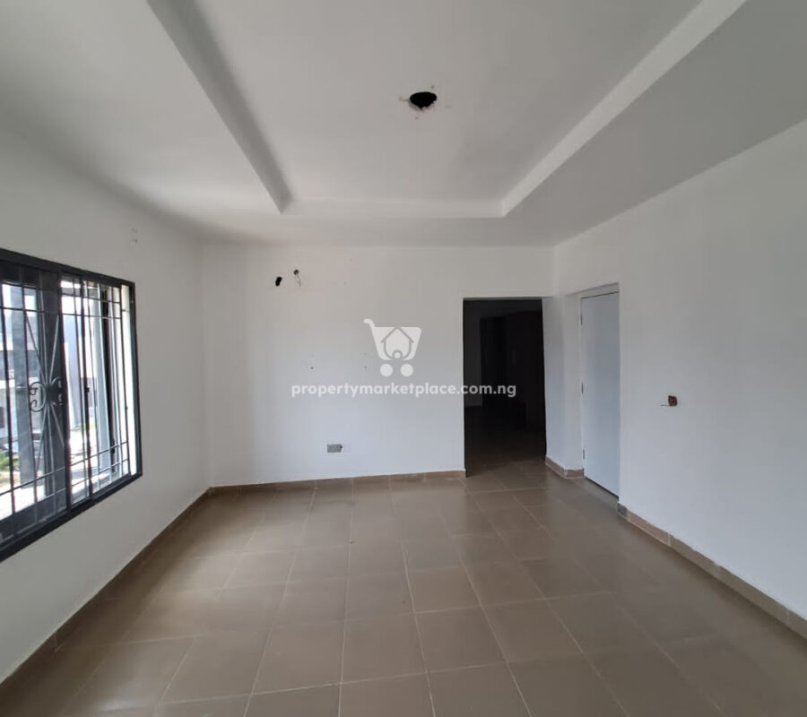Luxurious 4 bedroom terrace duplex in a nice and secured estate