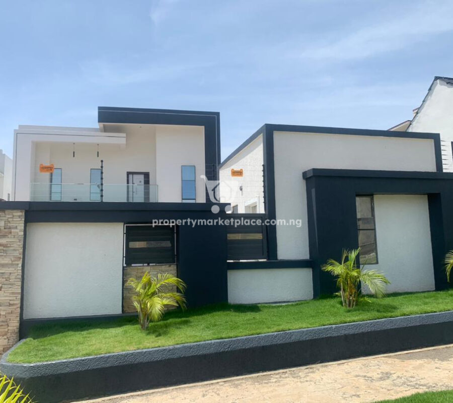 Exquisite 6 bedroom detached duplex with 1 room Bq