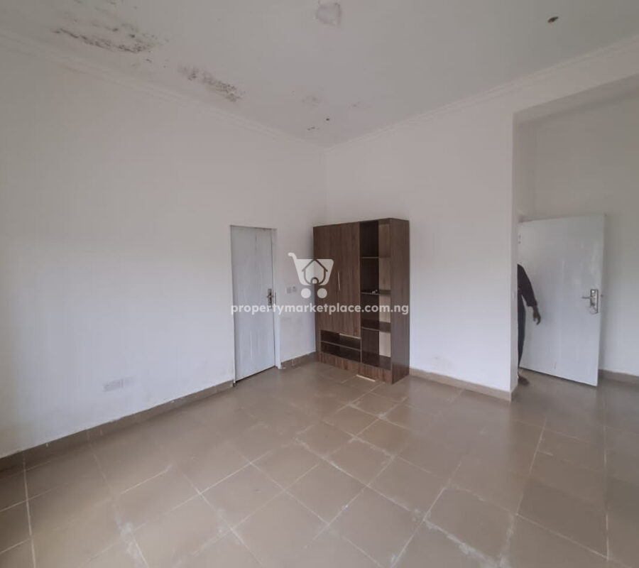 Luxurious 4 bedroom terrace duplex in a nice and secured estate
