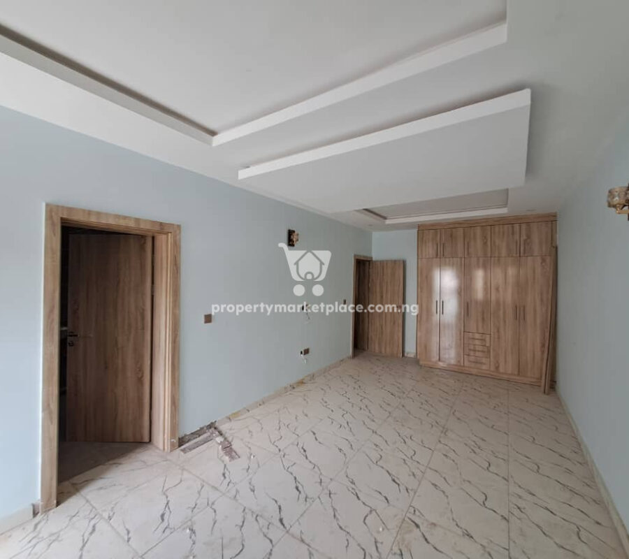 Luxurious 4 bedroom terrace duplex with 2 living rooms and Bq