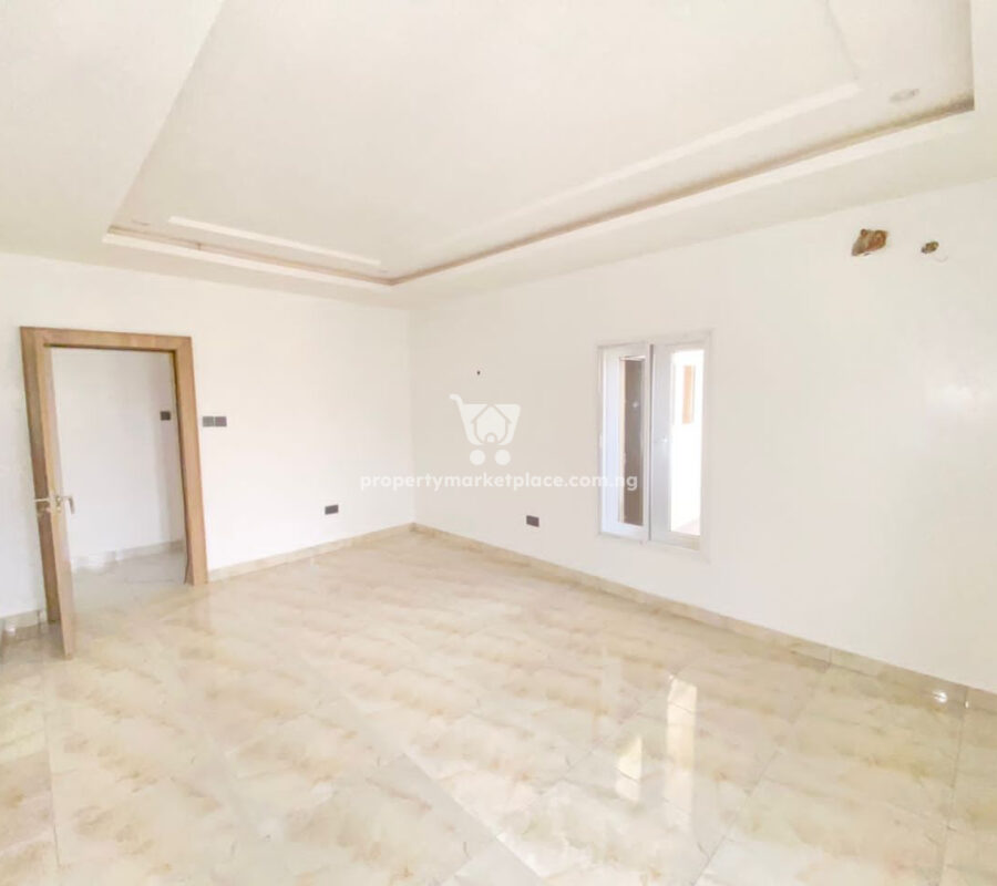 Tastefully 3 bedroom flat in a nice and serene area