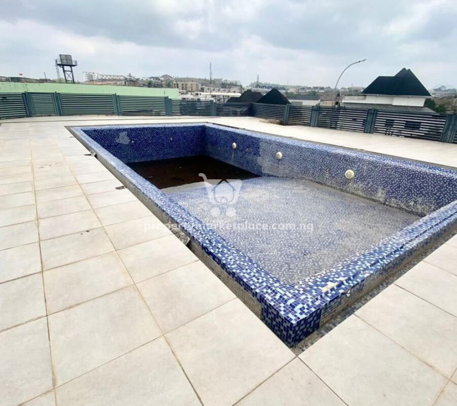Luxurious 4 bedroom terrace duplex with Bq